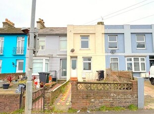 Terraced house to rent in Sedlescombe Road North, St Leonards-On-Sea TN37