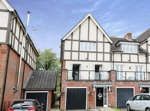 Town house for sale in Laneham Place, Kenilworth CV8