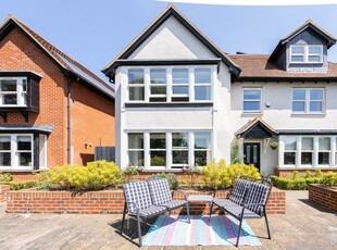 Town house for sale in Roman Road, Dorking RH4