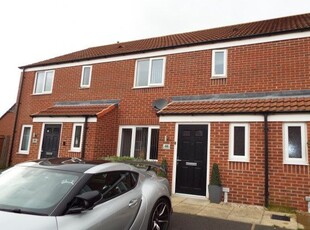 Town house to rent in Nightingale Close, Mansfield NG21