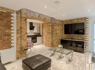 1 bedroom property for sale in High Timber Street, London, EC4V