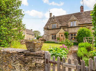 2 bedroom property for sale in Upper Castle Combe, Castle Combe, SN14