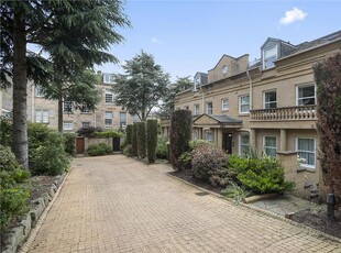 3 bed second floor flat for sale in Murrayfield