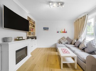4 bedroom House for sale in Pullman Gardens, Putney SW15