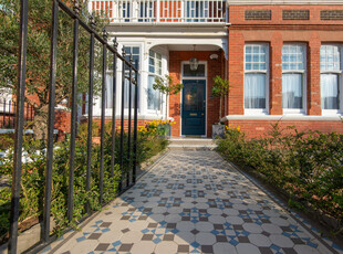 7 bedroom property for sale in Vallance Gardens, HOVE, BN3