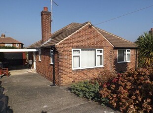 Bungalow to rent in Hill Top Crescent, Harrogate HG1