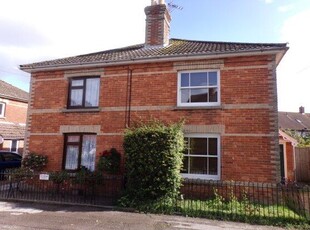 Cottage to rent in Nursery Road, Ringwood BH24