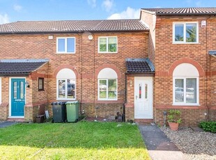 Detached house to rent in Cromer Way, Luton, Bedfordshire LU2