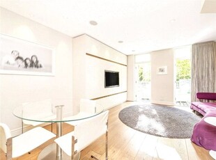 Detached house to rent in Greens Court, Lansdowne Mews, London W11