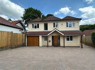 Detached house to rent in Rickmansworth Lane, Chalfont, Bucks SL9