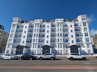 Flat for sale in Empress Apartments Central Promenade, Douglas IM2