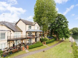Flat for sale in River Road, Maidenhead SL6