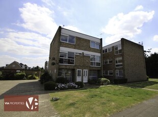 Flat to rent in Barclay Court, Park View, Hoddesdon EN11