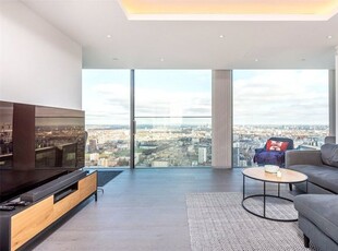 Flat to rent in Carrara Tower, 250 City Road, Old Street EC1V