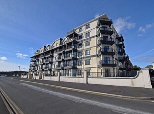 Flat to rent in Kensington Place, Imperial Terrace, Onchan, Isle Of Man IM3