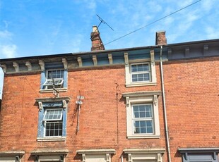 Flat to rent in Middleton Road, Oswestry, Shropshire SY11