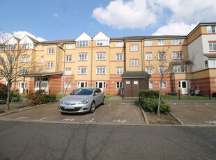 Flat to rent in Peatey Court, Princes Gate, High Wycombe HP13