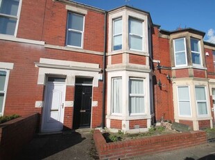 Flat to rent in Shortridge Terrace, Jesmond, Newcastle Upon Tyne NE2
