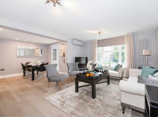Flat to rent in St. John's Wood Park, St. John's Wood NW8