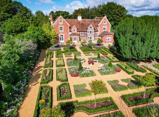 Manor House for sale with 5 bedrooms, Old Bedhampton, Hampshire | Fine & Country