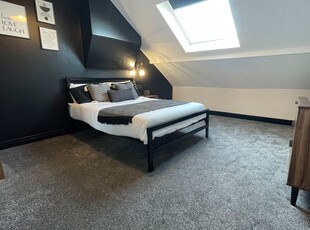 Room to rent in Sefton Avenue, Holbeck, Leeds LS11