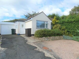 Semi-detached bungalow to rent in 17 Willow Grove, Malvern, Worcestershire WR14