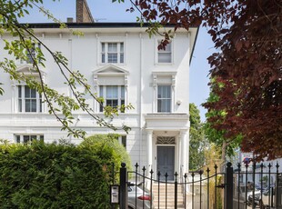 Semi-Detached House for sale with 5 bedrooms, Warwick Gardens, W14 | Fine & Country