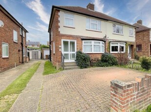 Semi-detached house to rent in Chesterfield Drive, Ipswich IP1