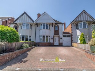 Semi-detached house to rent in Lordswood Road, Harborne, Birmingham B17