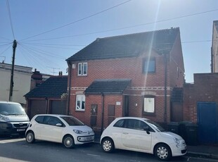 Semi-detached house to rent in Willow Walk, St James, Exeter EX4
