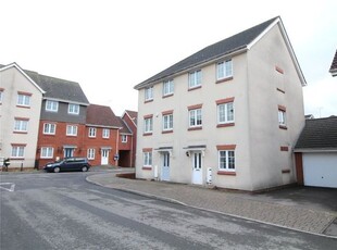 Semi-detached house to rent in Woodland Walk, Aldershot GU12