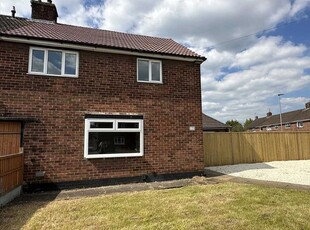 Town house to rent in Grange Lane South, Scunthorpe DN16
