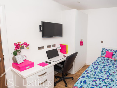 2 bedroom apartment for rent in Charles Street, Leicester, LE1