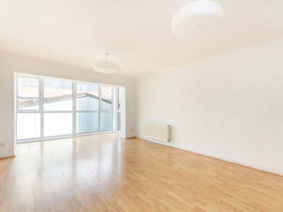 Flat in Ensign Street, Wapping, E1