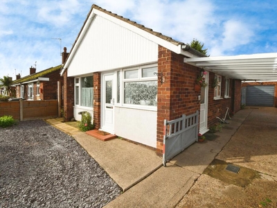 2 bedroom bungalow for sale in Ash Grove, North Hykeham, Lincoln, Lincolnshire, LN6
