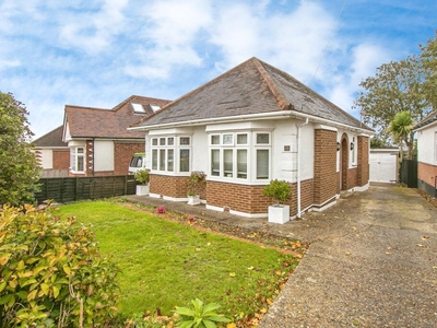 2 bedroom bungalow for sale in Brierley Road, NORTHBOURNE, Bournemouth, Dorset, BH10