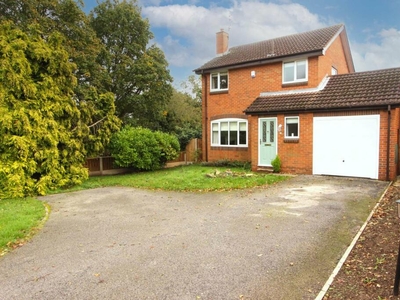 3 bedroom detached house for sale in Gleneagles Drive, Bessacarr, Doncaster, DN4