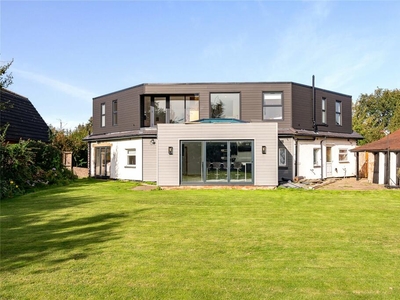 5 bedroom detached house for sale in St Andrews Drive, Blundellsands, Merseyside, L23