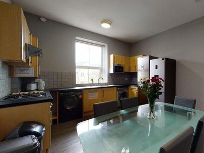5 bedroom property for rent in Greenbank Terrace, Greenbank, Plymouth, Devon, PL4
