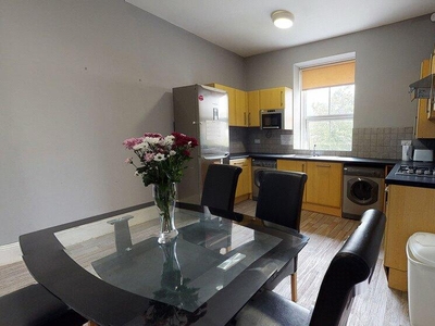 5 bedroom property for rent in Greenbank Terrace, Greenbank, Plymouth, Devon, PL4