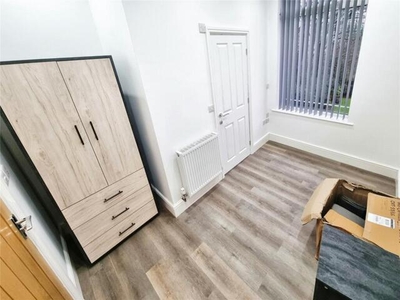 1 Bedroom Detached House For Rent In Keighley, West Yorkshire