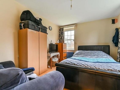 1 Bedroom Flat For Sale In Clapham Park, London