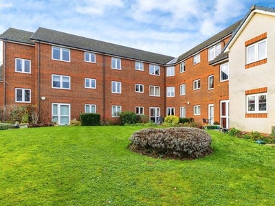 1 Bedroom Shared Living/roommate Bletchley Buckinghamshire