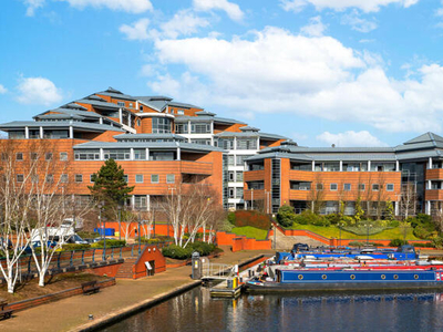 2 Bedroom Apartment For Sale In Brierley Hill, West Midlands