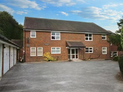 2 Bedroom Apartment For Sale In Crowborough, East Sussex