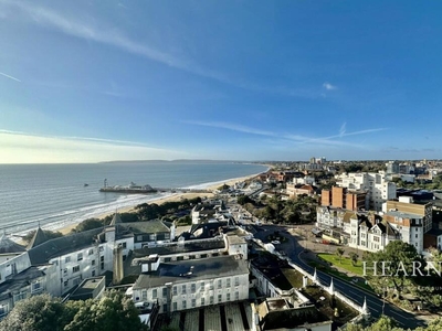 2 bedroom apartment for sale in Russell Cotes Road, Bournemouth, BH1