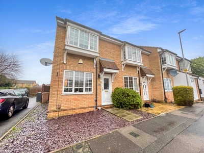 2 bedroom end of terrace house for sale in Claverley Green, Luton, Bedfordshire, LU2 8TB, LU2