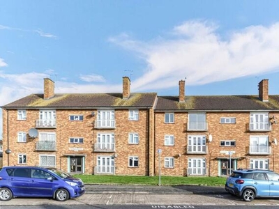 2 Bedroom Flat For Sale In Larch Crescent, Hayes
