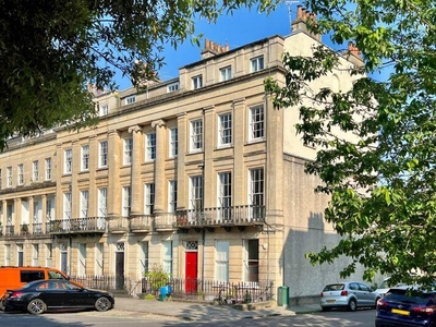 3 bedroom apartment for sale in Vyvyan Terrace | Clifton, BS8