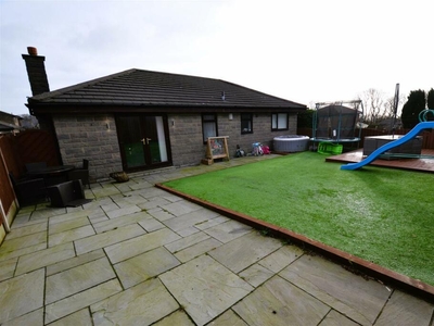 3 bedroom detached bungalow for sale in Naseby Rise, Queensbury, Bradford, BD13